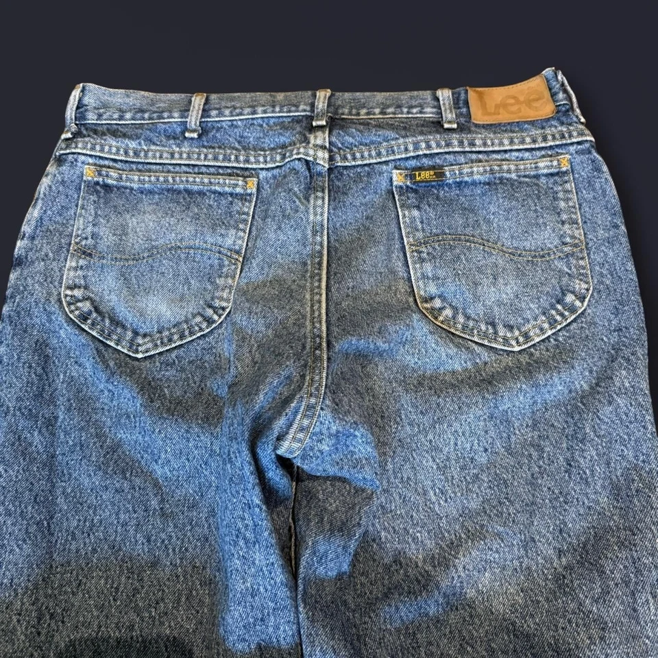 VINTAGE LEE MADE IN USA JEANS classic fit 36x32 - Image 2 of 4