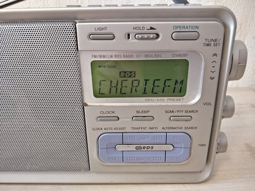 Radio portable FM/MW/LW Sony ICF-M60L RDS / worldwide shipping - Foto 2 di 7