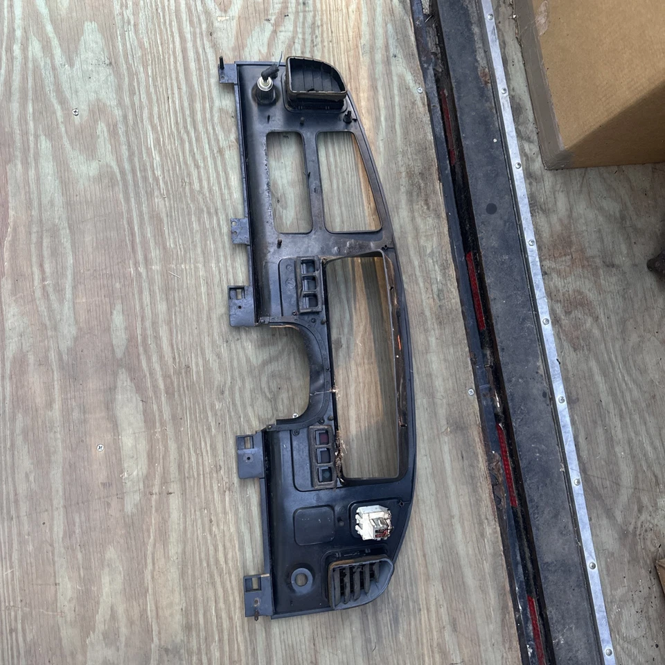 1992-1996 Ford E-150 Econoline Cluster Speedometer Bezel OEM Black - Image 4 of 4