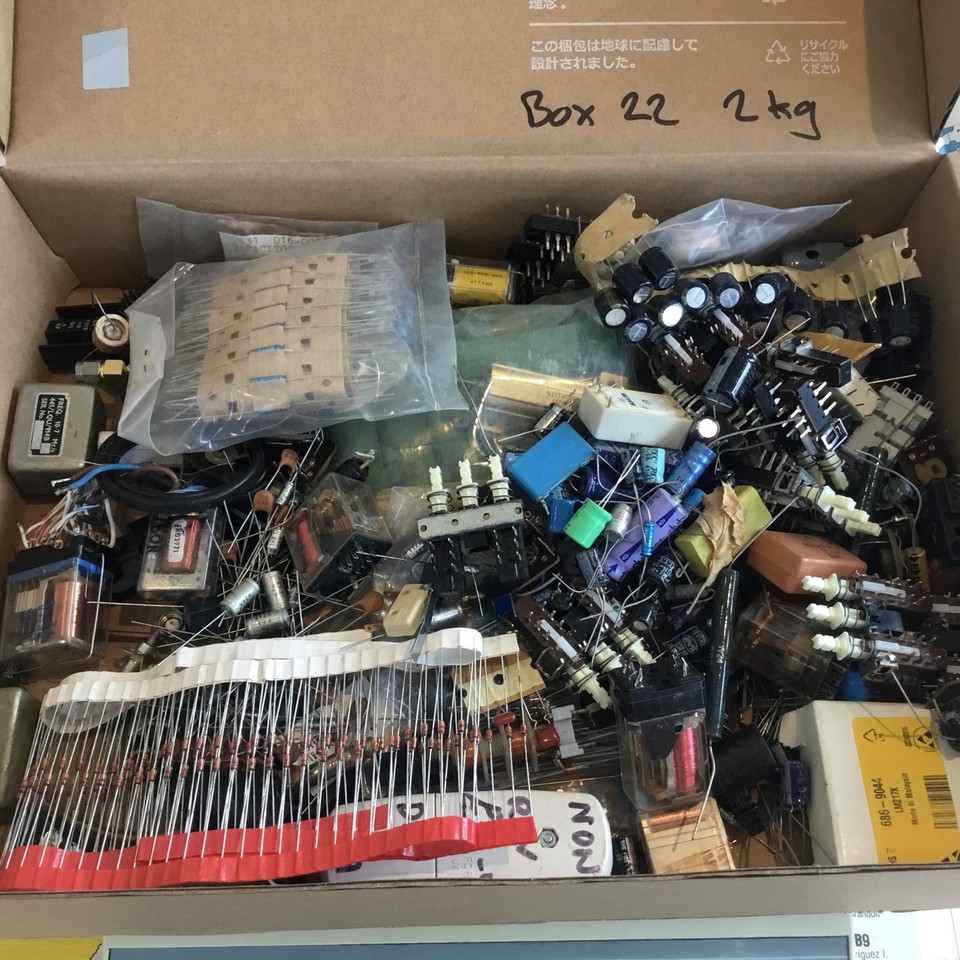 Large Job Lot of Electronic Components - transistors, IC's resistors ...