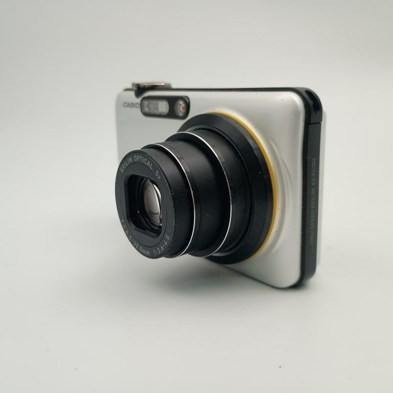 CASIO EXILIM EX-FC100 シルバー Casio EXILIM EX-FC100 Silver Compact Digital Camera | eBay