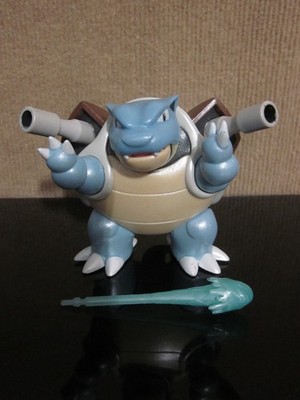 Pokemon Blastoise S3 Battle Feature Deluxe 4'' Action Figure w/ Missile