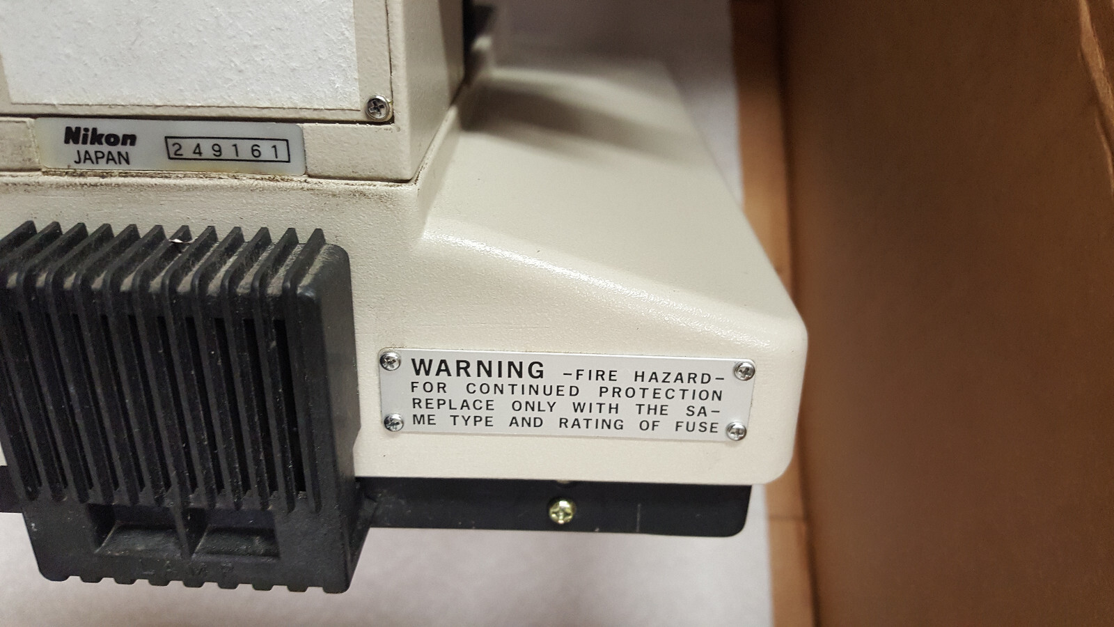 Nikon Labophot Microscope Dual Viewing Heads with 4 Objectives