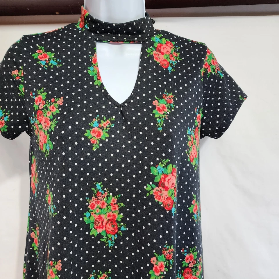 Camisón Joe Boxer lunares y rosas para mujer talla pequeña peek-a-boo pecho Foto 2 de 4