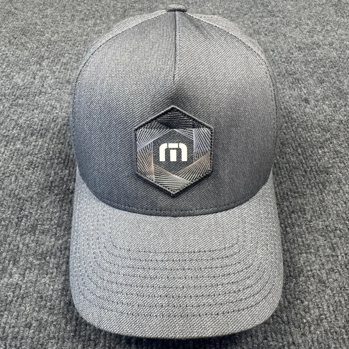 Casquette Travis Mathew Grise Snapback Maille Camionneur - Homme Golf, état Correct