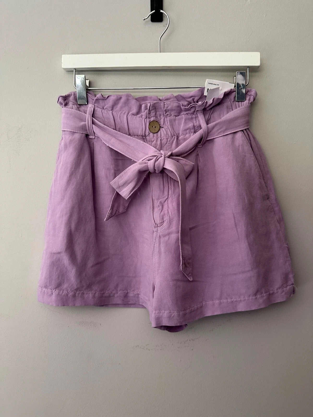 ZARA SHORTS PAPER BAG FIT LILAC LINEN BLEND SIZE M BNWT
Opens in a new window or tab