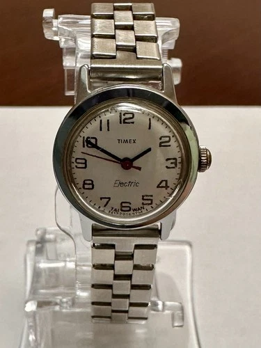 Vintage 1991 Timex Electric Women’s Analog Watch Silver NEW BATTERY FREE SHIPING