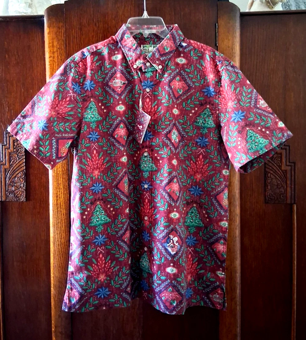 Reyn Spooner Men's "HAWAIIAN CHRISTMAS 2025" NWT Classic Fit Holiday Red Shirts
Opens in a new windo