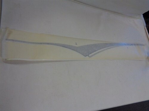 LARSON (2002) STARBOARD 8634-2877-GRAPHLR-22 GRAPHIC DECAL 48 3/4