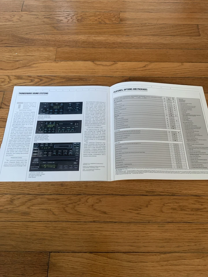 Ford Thunderbird 1990 folleto de especificaciones de concesionario de ventas OEM envío gratuito Foto 4 de 4