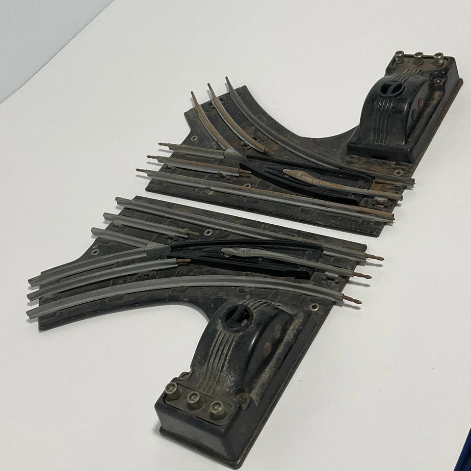 Lionel 1121 Left And Right Switch Pair (untested) - Image 3 of 4