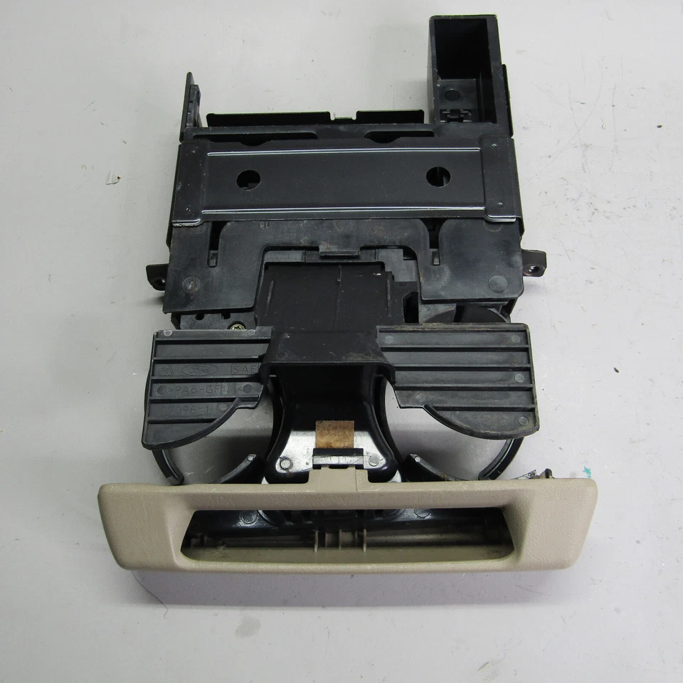 Portavasos Ford Super Duty F250 F350 F450 F550 2005 2006 2007 beige tostado Foto 4 de 4