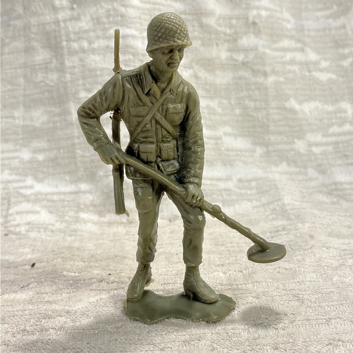 ミリタリー TOY SOLDIER Amazon.com: TimMee Plastic Army Men - OD Green 48pc Toy Soldier