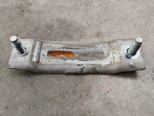 C5 Corvette leaf spring bracket 1997,1998,1999,200020,2001,2002,2003,2004 GM b1 - Picture 2 of 2