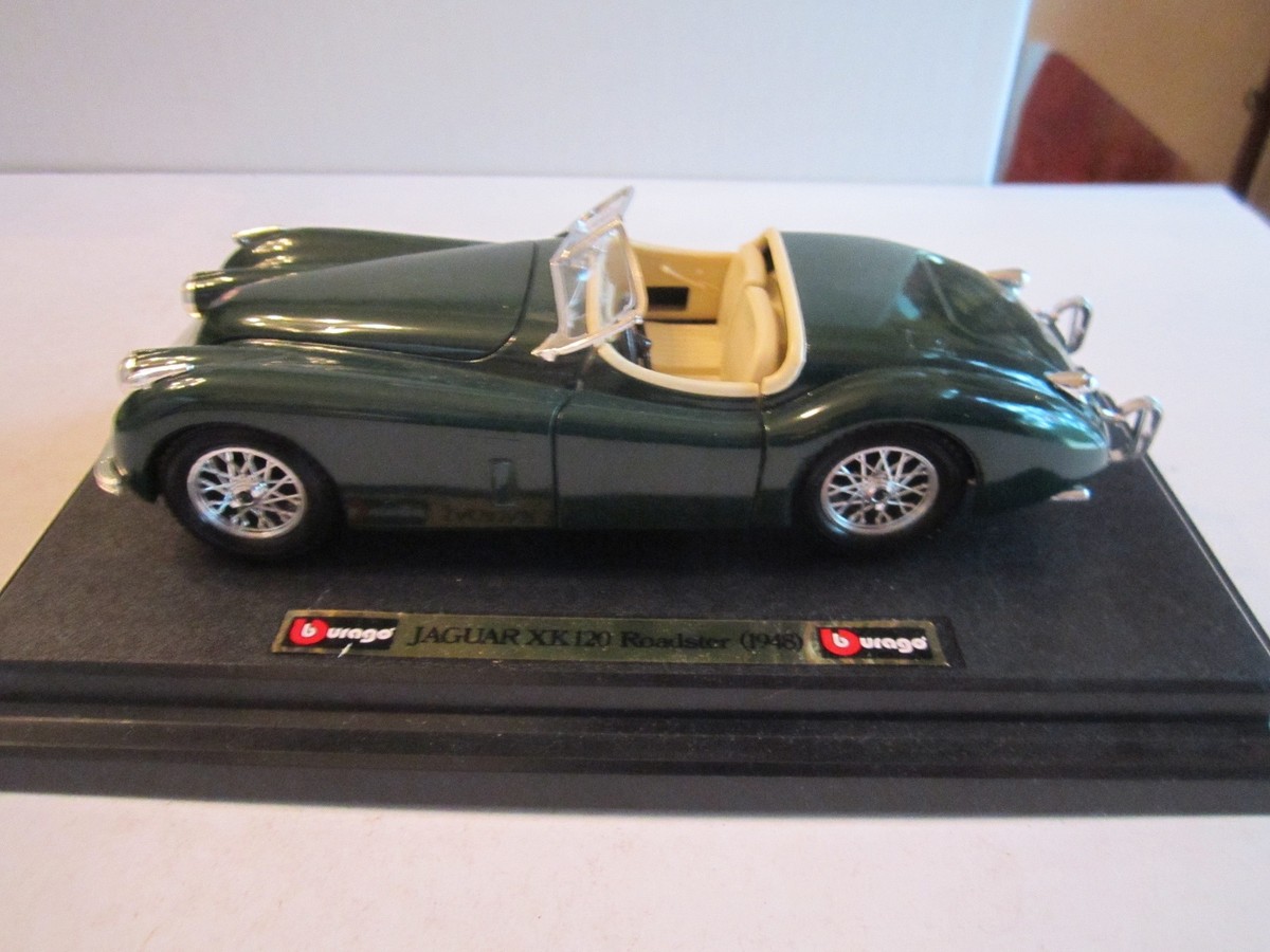 BURAGO GREEN (1948) JAGUAR XK 120 ROADSTER DIE CAST CAR - 1:24 - 7