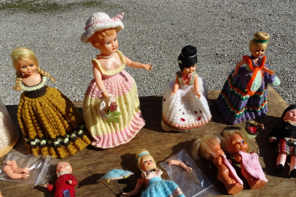 16 STÜCK KLEINE PUPPEN im KONVOLUT verschiedene Marken und unterschiedlich alt - Bild 3 von 4