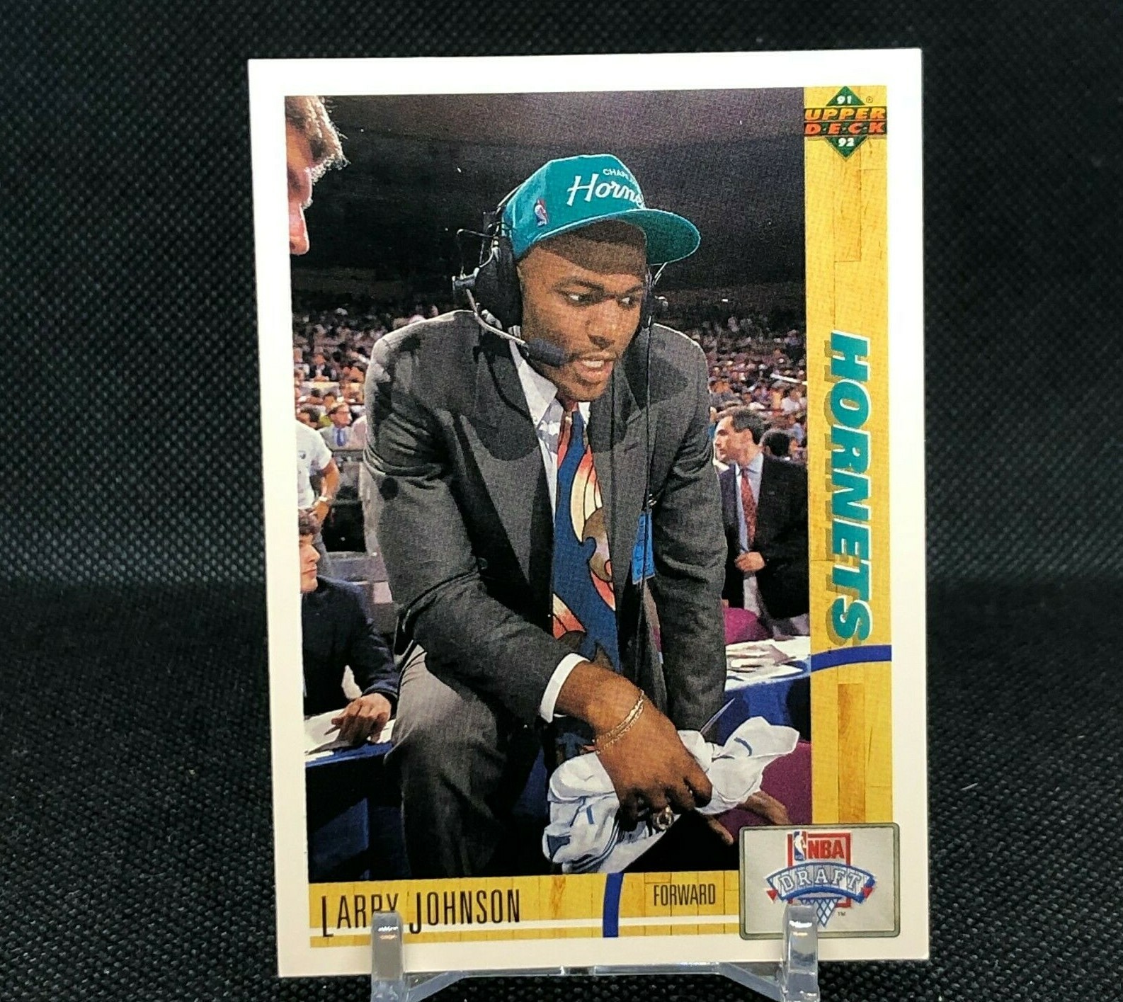1991 - 1992 Upper Deck Larry Johnson Charlotte Hornets #2 Basketball Rookie Card