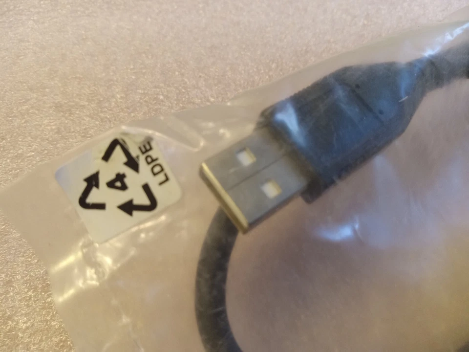 HP Hewlett Packard Company USB Floppy Drive EA763AA 359098-003 19308803-49 - Image 2 of 3