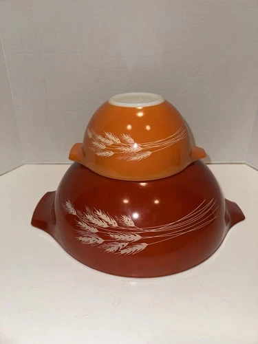 2 Vintage Pyrex Autumn Harvest Wheat Cinderella  Mixing Bowls 441 & 444