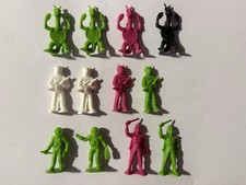 Toy Soldiers Vintage lot of 12 Tim Mee Space Galaxy Laser Team figures