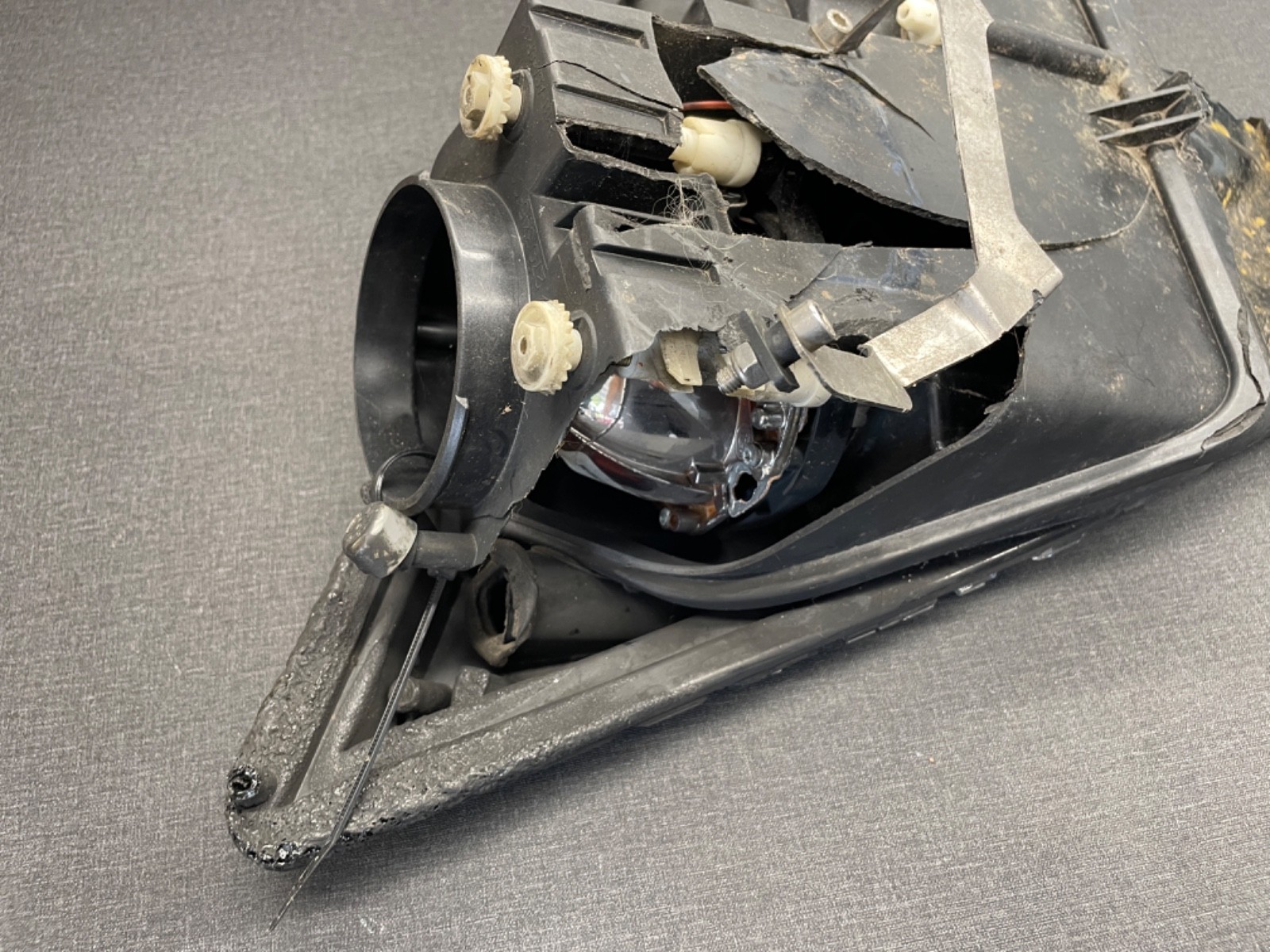 Lamborghini Murcielago Left Front Projector Headlight For Parts 0063006105SX