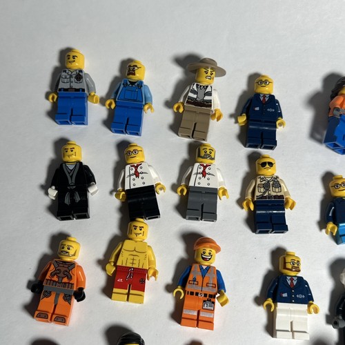 40+ Lego Minifigures Parts And Accessories lot - Picture 2 of 8