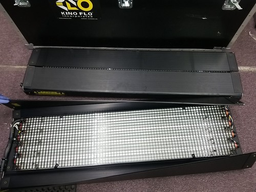 Kino Flow Incorporated Ve 4Bank Select Model Bal-410S120 with 04 tubes and Fligh - Picture 8 of 21