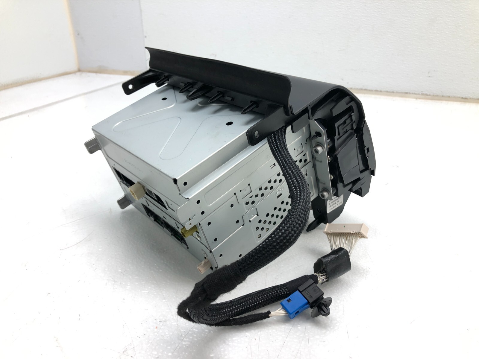 2014-2019 MASERATI GHIBLI S RADIO CD PLAYER FM AM HEAD UNIT OEM.