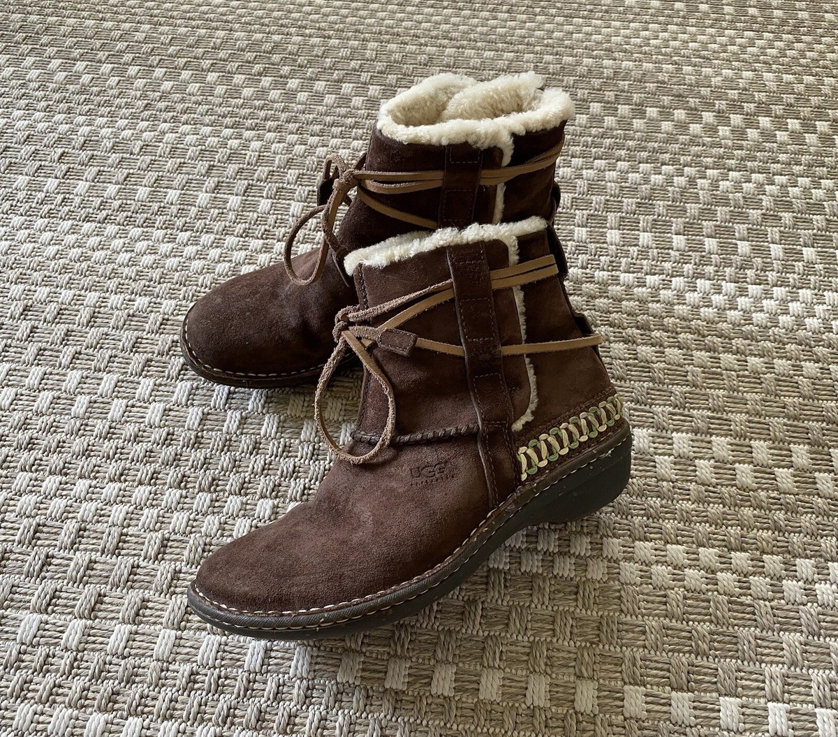UGG 5178 COVE Brown Suede Shearling Sheepskin Lined Winter Ankle Boots