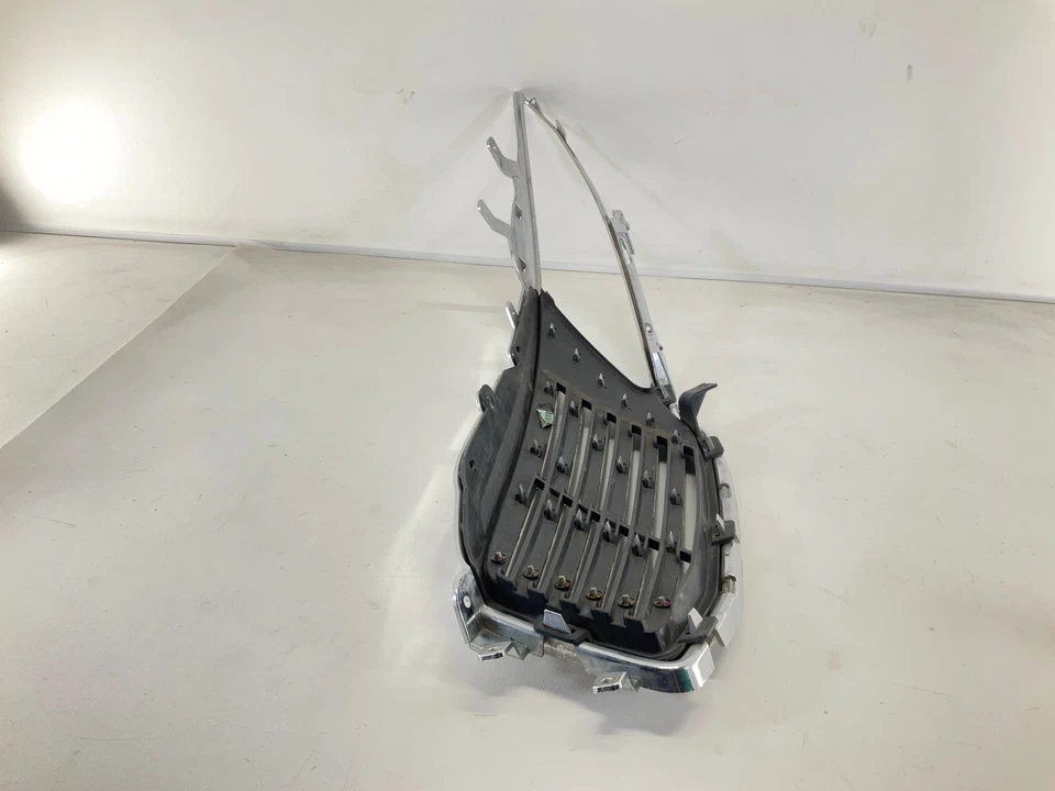 Rejilla superior delantera derecha para pasajero Lincoln MKZ 13-16 OEM CM Foto 4 de 4