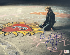 Hilarie Burton Signed 11x14 Photo One Tree Hill Peyton Autograph Beckett