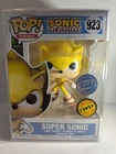 Funko Pop - Super Sonic #923 - Chased ( Comes With Protector)