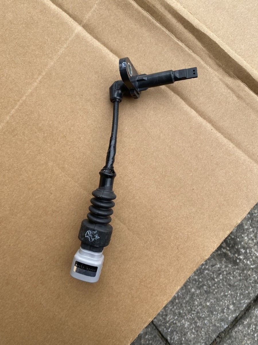 ABS Speed Sensor Lexus ES350 F-Sport 2019-2025 89542-06132 Front