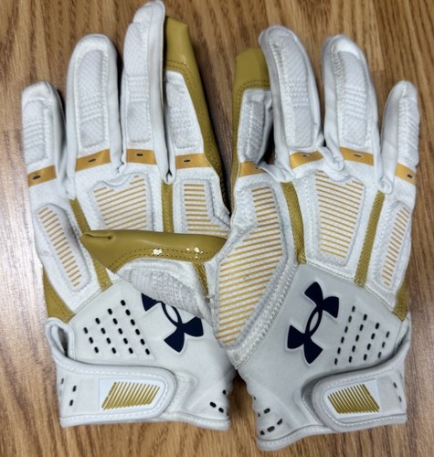 NOTRE DAME FOOTBALL 2024 TEAM ISSUED UNDER ARMOUR GLOVES LARGE - Picture 3 of 3