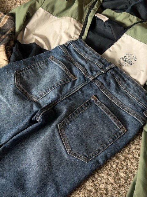 chlothes for kids 7-8 years old 4 units  of clothing jacket,jeans,t-shirt,shirt thumbnail 11