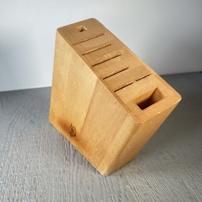 Shun 8 Slot Angled Knife Block Wood Beechwood