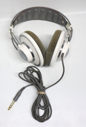 AKG K 701 Headphones Good Condition Working - Picture 1 of 9