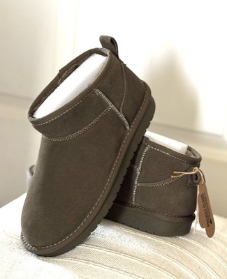 PROJECT CLOUD Huggy Ankle Boots Womens Sz 7W Leather Suede Olive Green Cozy Warm
