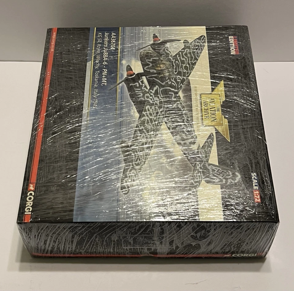 Corgi AA36704 WWII German Junkers Ju-88 A-6 PN+MT, KG54 Italy 1943 - NFRB - Image 3 of 4