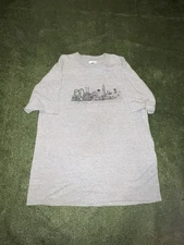 Universal Studios Hollywood Size Medium Gray City SkyLine T Shirt Y2K