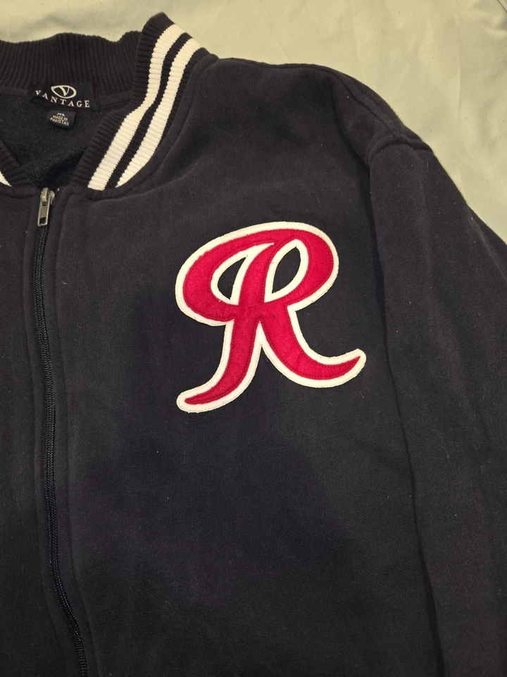 navy blue Tacoma Rainiers men's jacket with a red and white "R" logo Size XL - Image 3 of 4