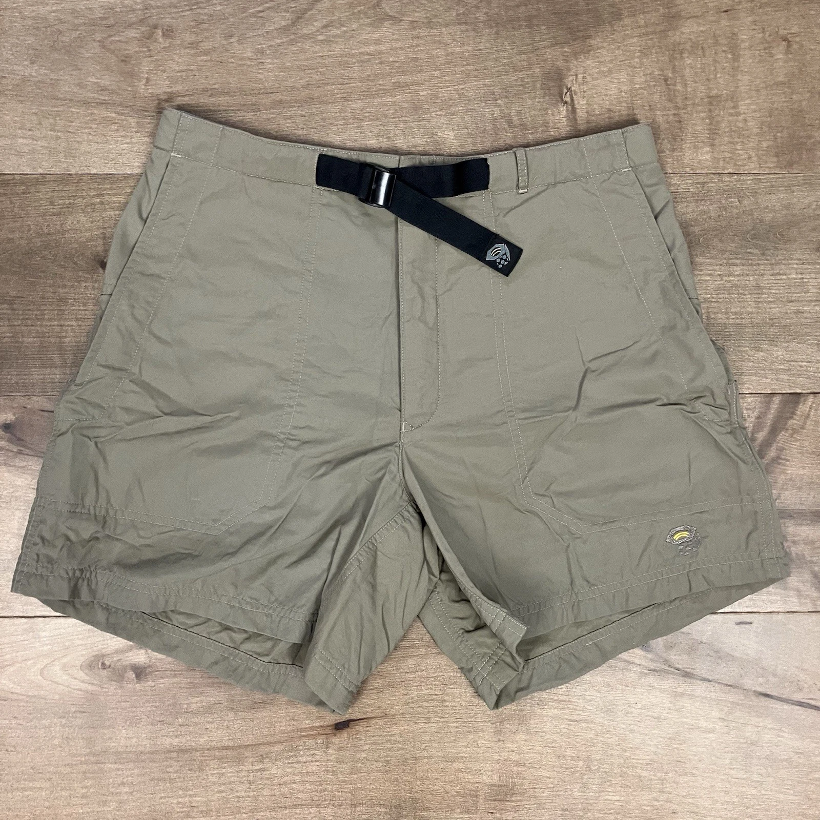 Mountain Hardware Men’s Size Small Khaki Outdoor Hiking Trail Shorts Lightweight