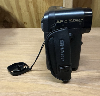 Sharp VL-E34 8 ViewCam Hi-Fi Monaural 8x Power Zoom Camcorder