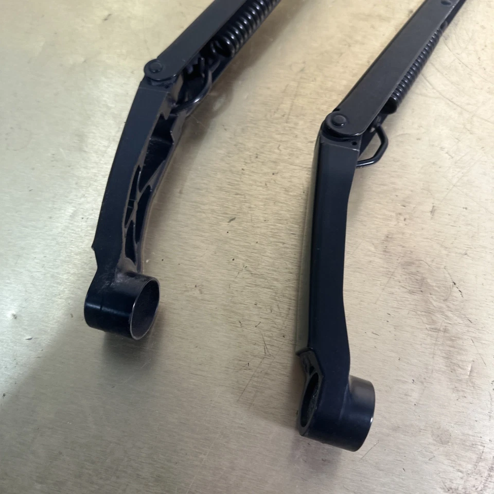 Toyota RAV4 2015 brazos limpiaparabrisas izquierdo y derecho OEM Foto 2 de 4