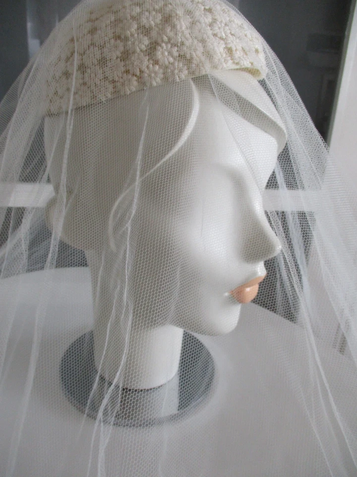 PIEZA CABEZA BODA VINTAGE AÑOS 60 CON VELO Foto 4 de 4