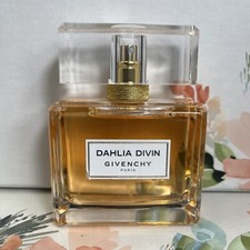Dahlia Divin Nude Eau de Parfum Givenchy 香水- 一款2017年女用香水
