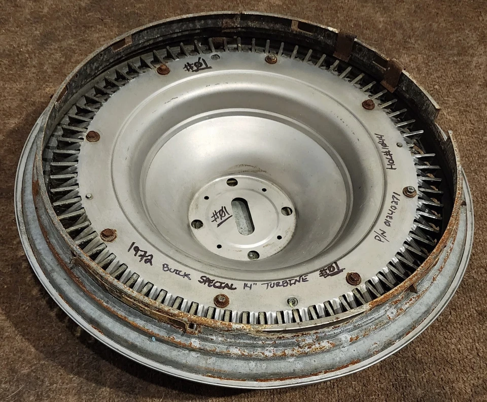 1x RARE Vintage OEM 1972 Buick Sportwagon Skylark 14" Turbine Hubcap Wheel Cover - Image 4 of 4