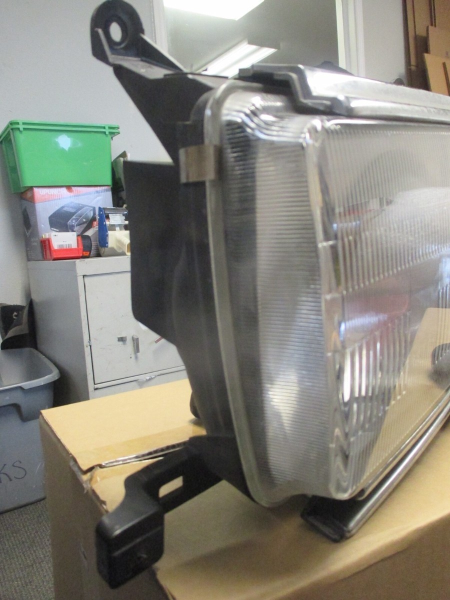 かいと号 RHD JDM Toyota OEM Koito Front Left Driver Side Headlight Land