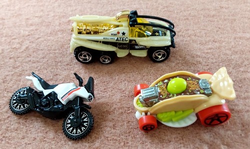 Lot of 19 Hot Wheels Cars Planes Ducati Motorcycle Racecars Jet Some Vintage - Picture 4 of 12