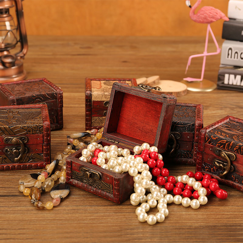 Vintage Small Wooden Storage Case Lock Jewelry Necklace Bracelet